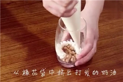 韓國的水果杯怎么做的 如何自制韓國的水果杯