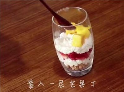 韓國的水果杯怎么做的 如何自制韓國的水果杯