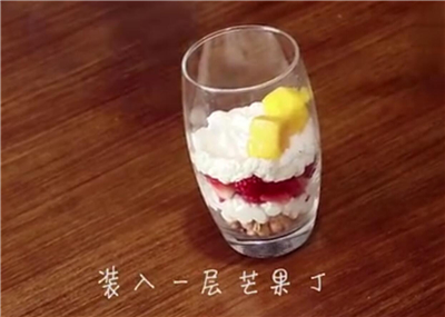 韓國的水果杯怎么做的 如何自制韓國的水果杯