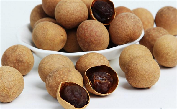 龍眼和桂圓的區(qū)別 龍眼與桂圓有什么好處