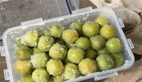李子怎么腌制才好吃,李子的腌制方法(超簡單)