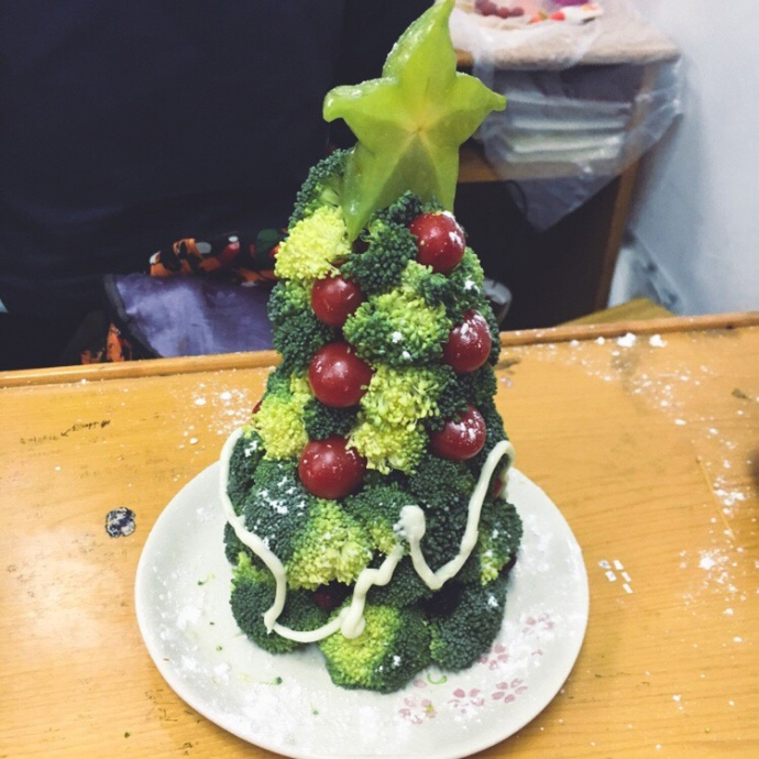 萬花筒創(chuàng)意水果拼盤圖片 看著眼花繚亂的水果拼盤