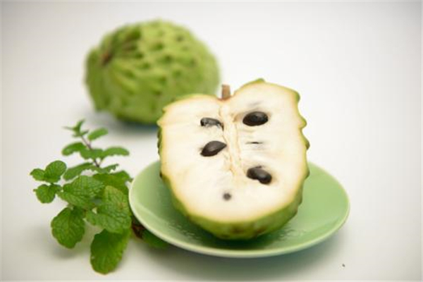 釋迦果圖片 釋迦果樹盆栽圖片 釋迦果是什么味道
