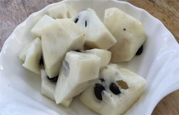 釋迦果上火嗎,釋迦果性溫吃多了會上火