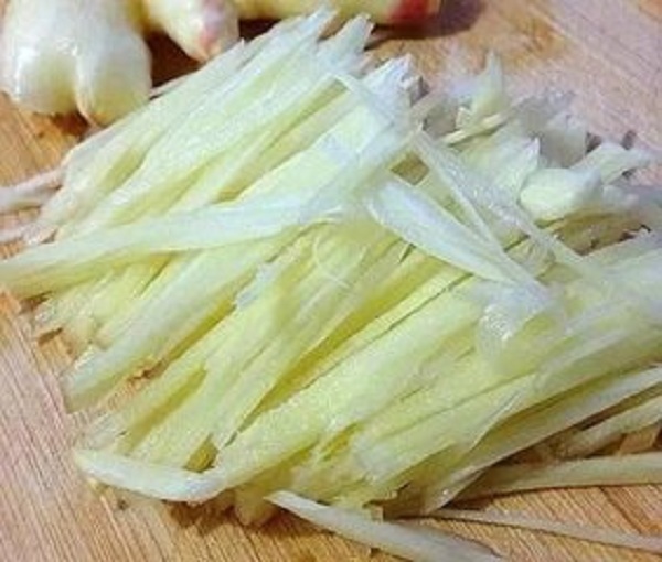 黃魚怎么做好吃，這樣清蒸簡單又好吃