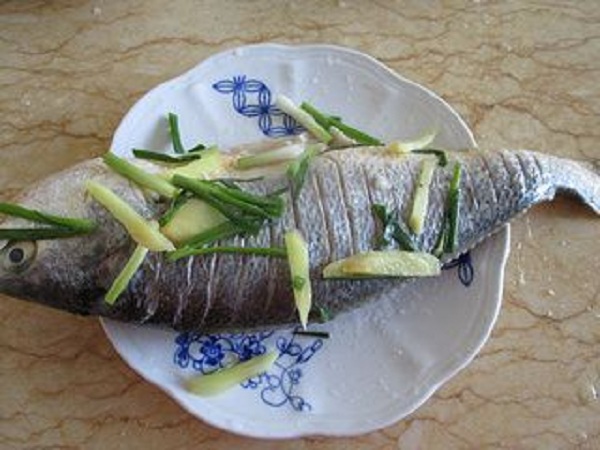黃魚怎么做好吃，這樣清蒸簡單又好吃