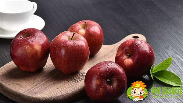 女人月經(jīng)期能吃蘋(píng)果嗎，女性宮寒月來(lái)經(jīng)期能吃蘋(píng)果嗎
