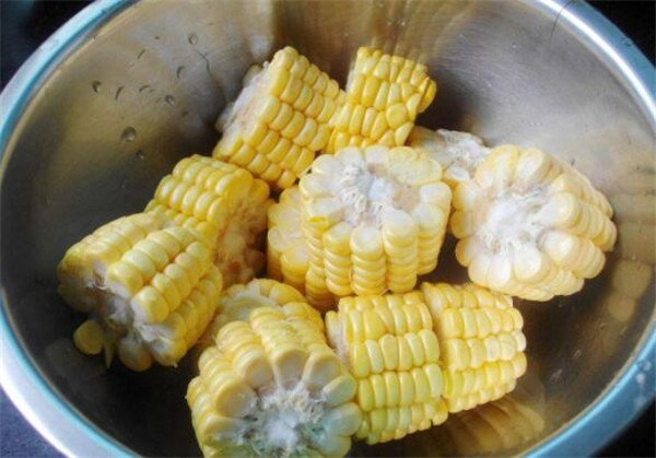 排骨玉米湯的做法