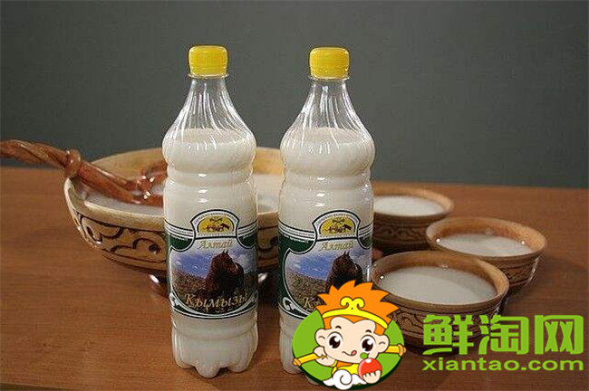 一個(gè)駱駝一天能產(chǎn)多少奶,駱駝鮮奶多少錢一斤