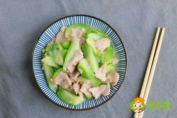 絲瓜用焯水嗎，很多人都不知道，難怪炒出來的絲瓜不好吃
