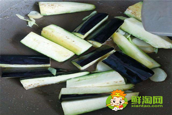 切茄子手黑了怎么辦，茄子怎么炒不發黑