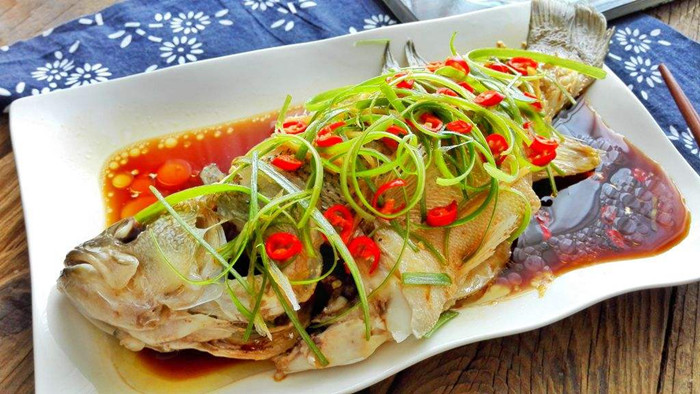 清蒸鱸魚正宗做法