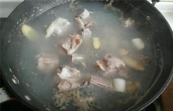 燉羊排的家常做法及配料