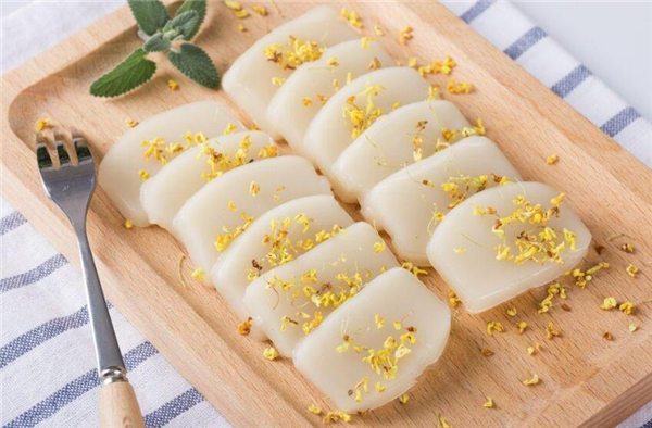 元旦吃什么食物，元旦吃什么傳統(tǒng)食物（年糕寓意年年高）
