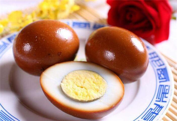元旦吃什么食物，元旦吃什么傳統(tǒng)食物（年糕寓意年年高）