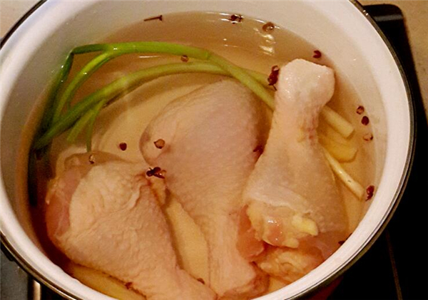 當(dāng)歸燉雞湯的做法