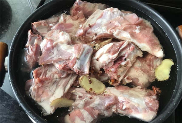 當歸羊肉湯的做法