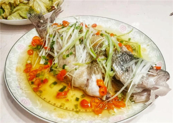清蒸鱸魚后要加熟油嗎